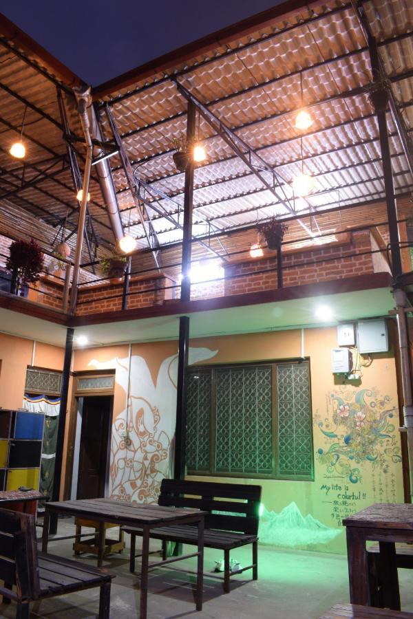 Happy Donkey Hostel 카트만두 외부 사진