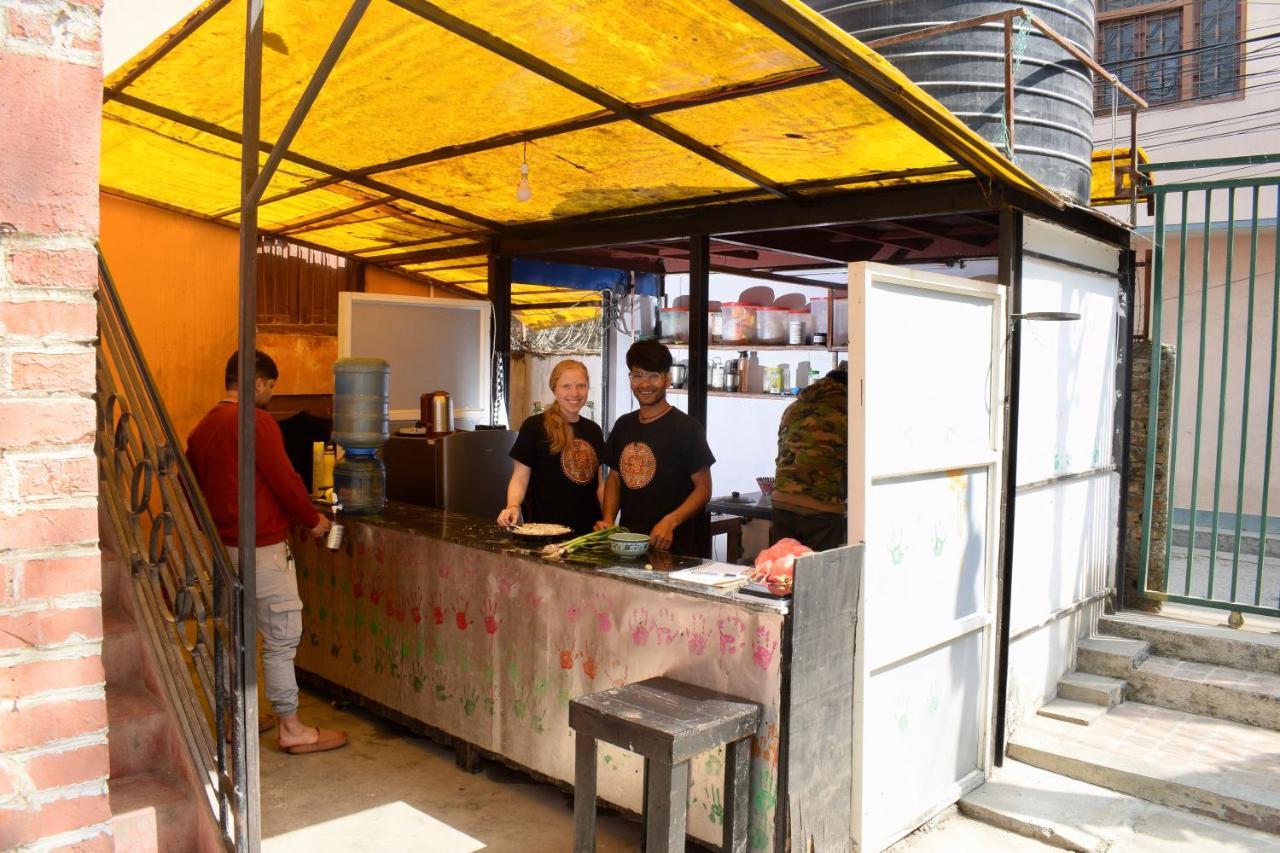 Happy Donkey Hostel 카트만두 외부 사진