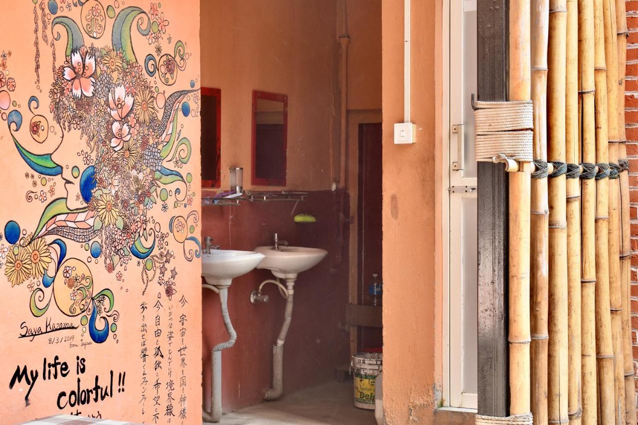 Happy Donkey Hostel 카트만두 외부 사진